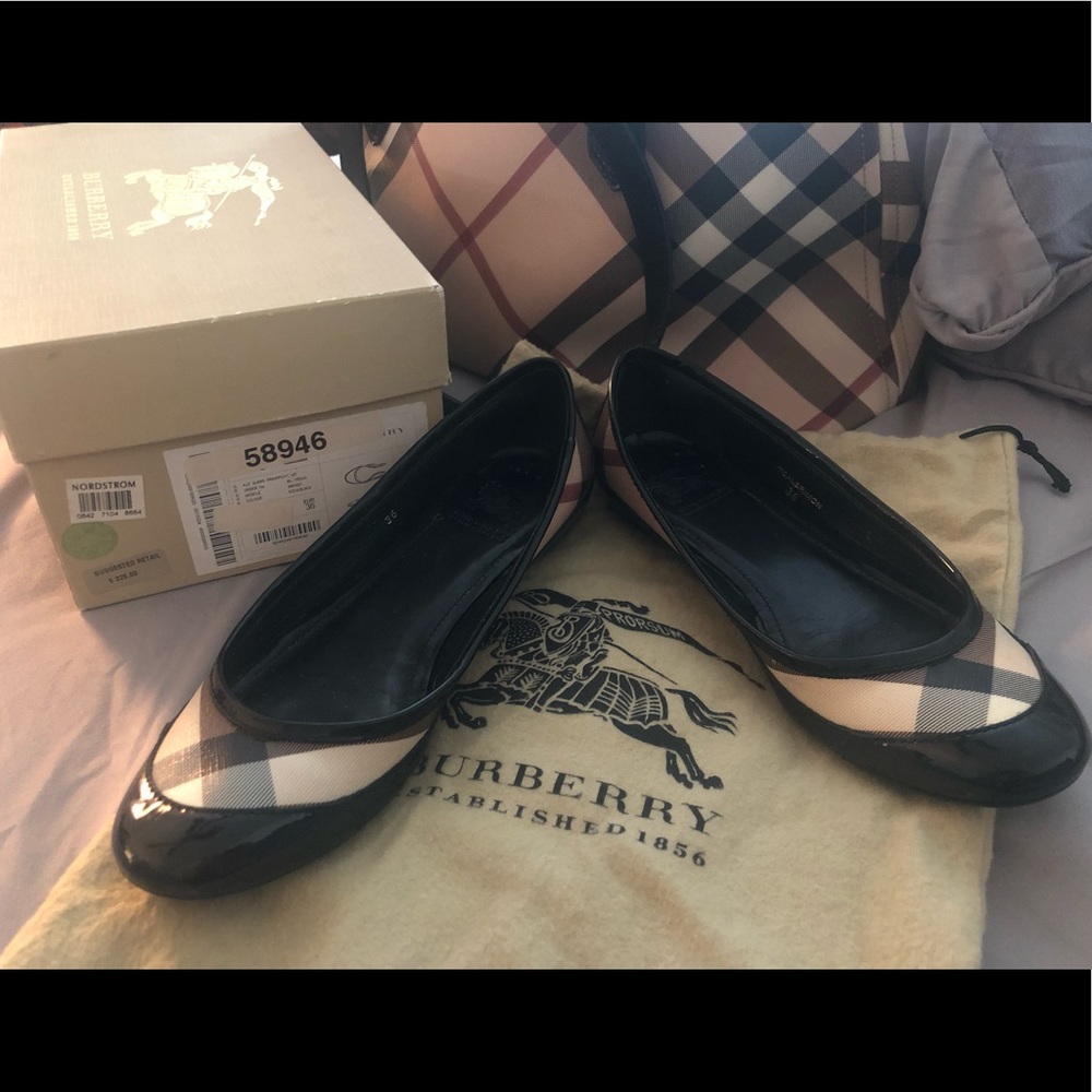 Burberry Flats